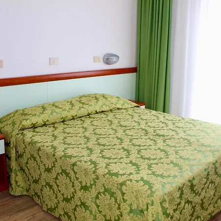 Hotel Cristina 3*