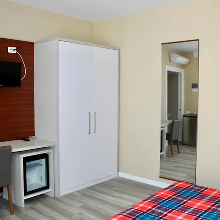 Cristina Hotel 3*