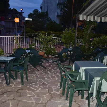 克里斯蒂娜酒店