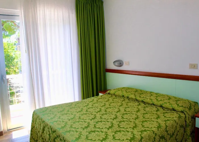 Отель Cristina Градо