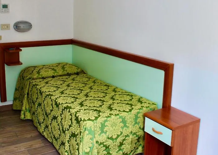 Cristina Отель Градо