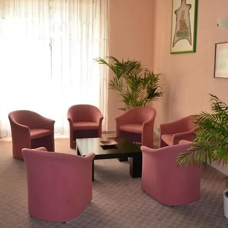 克里斯蒂娜酒店 3* 格拉多