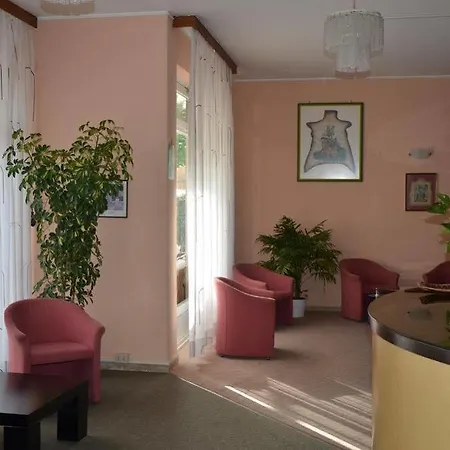 克里斯蒂娜酒店